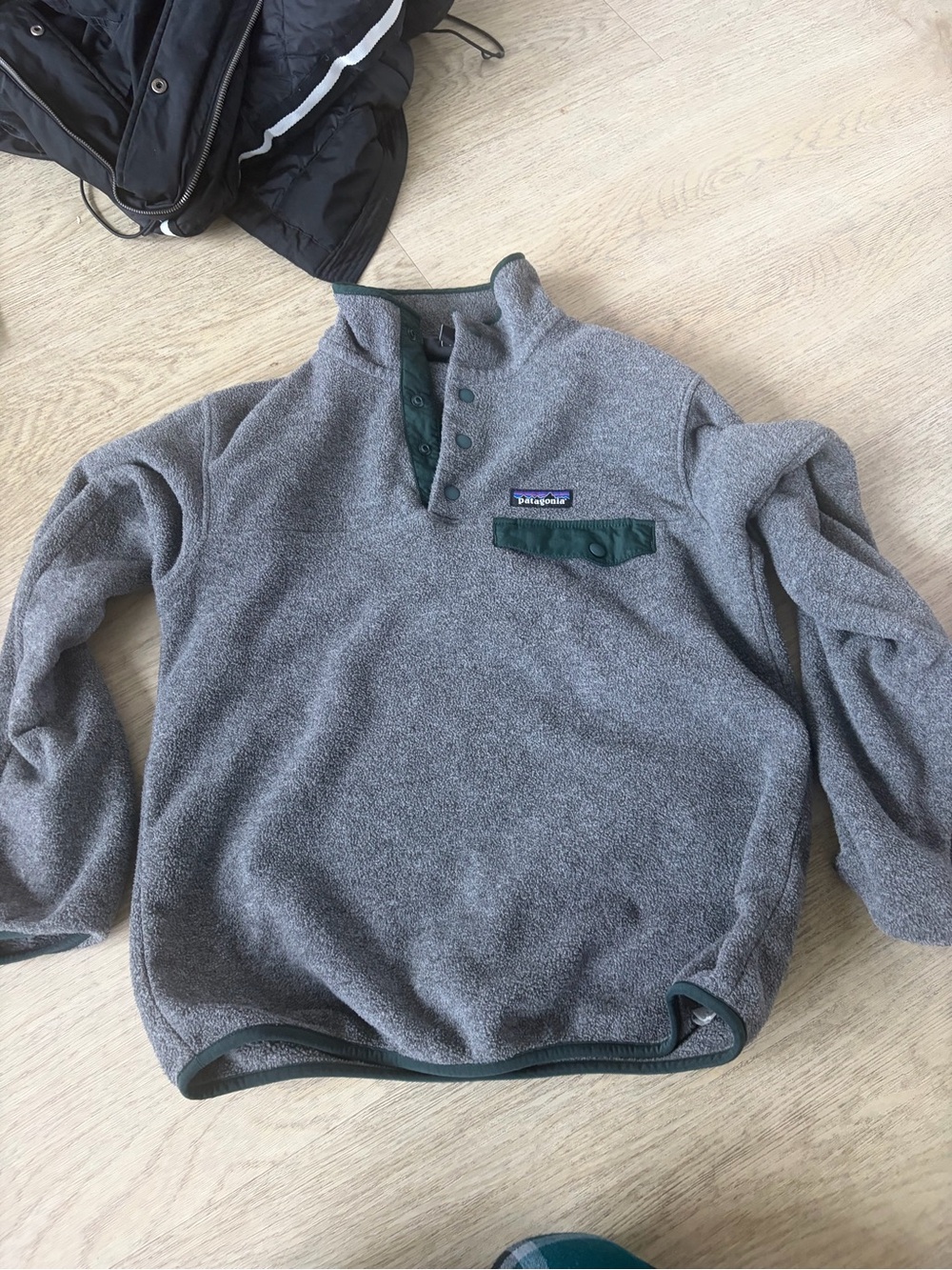 Patagonia Grey Snap-T Fleece Pullover with Forest Green Trim